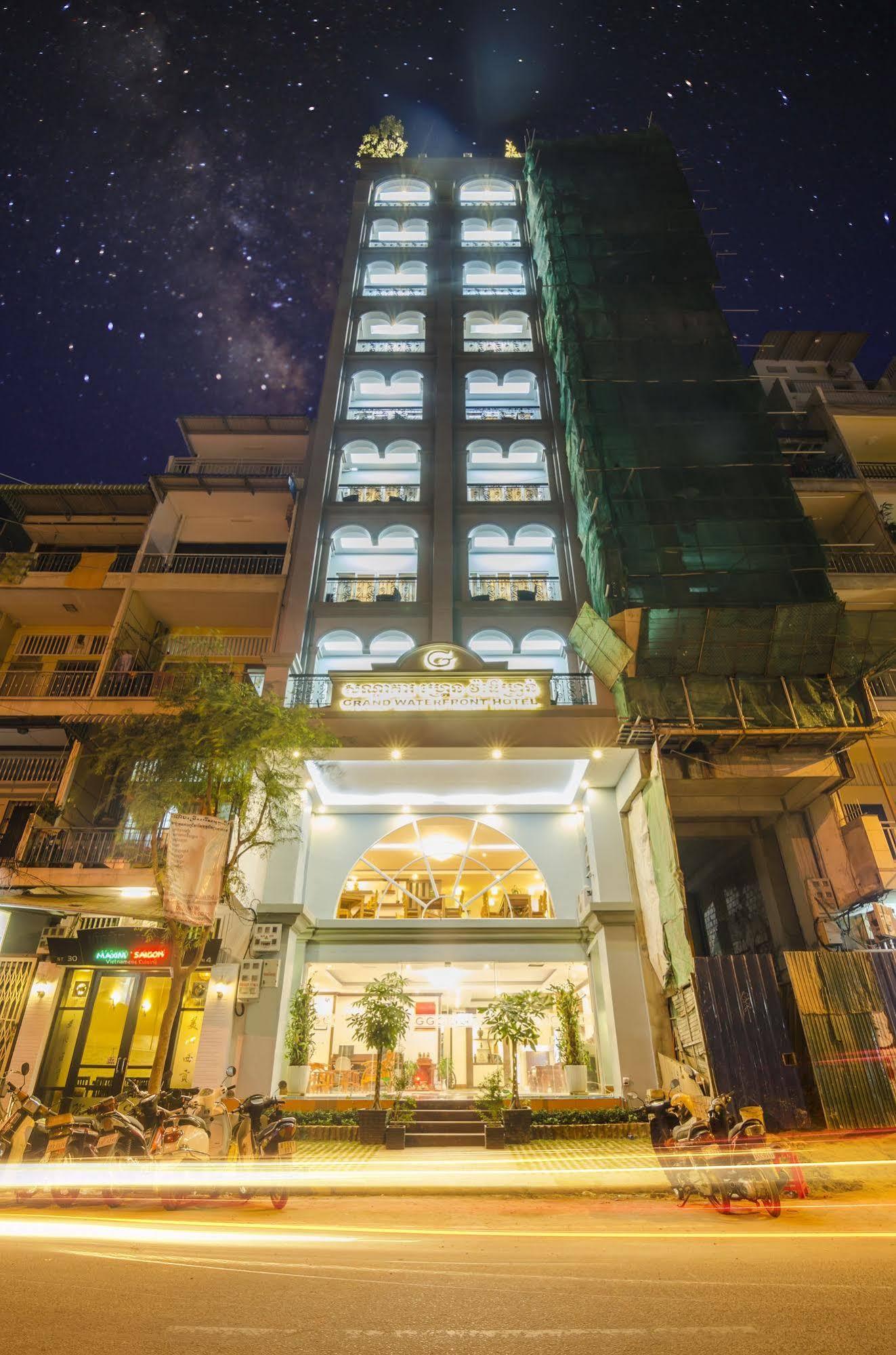 Phuminh Hotel Riverside Phnom Penh Exterior foto
