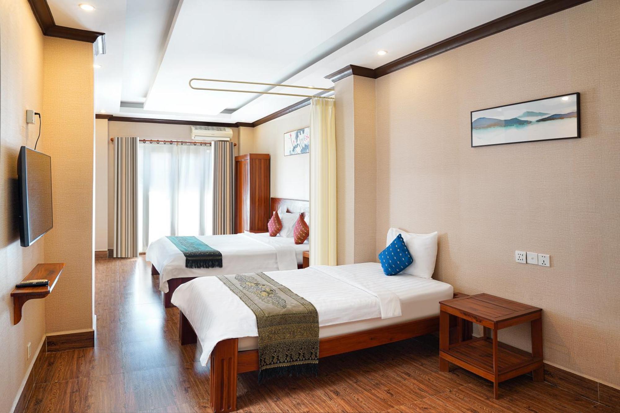 Phuminh Hotel Riverside Phnom Penh Exterior foto