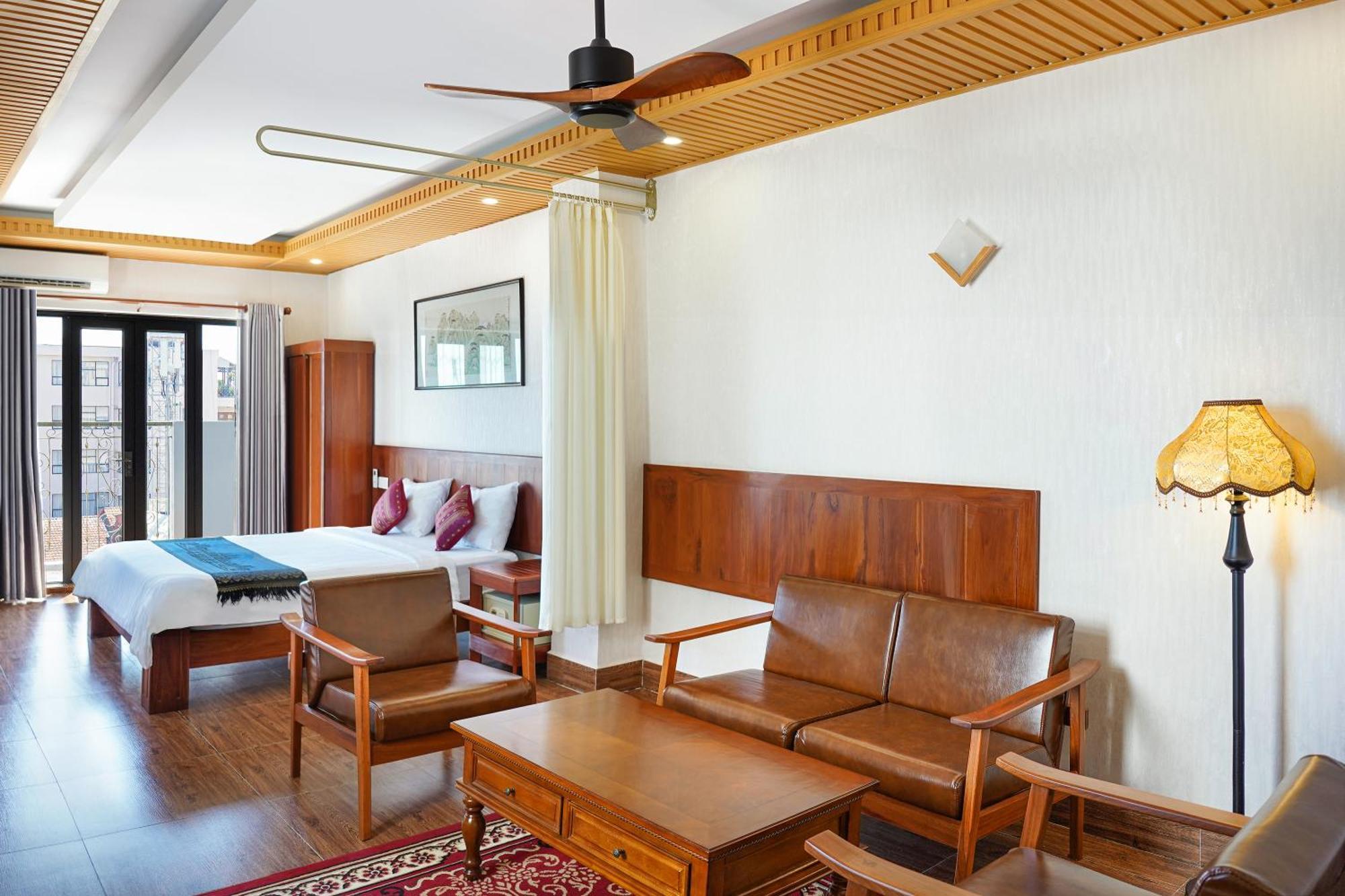 Phuminh Hotel Riverside Phnom Penh Exterior foto