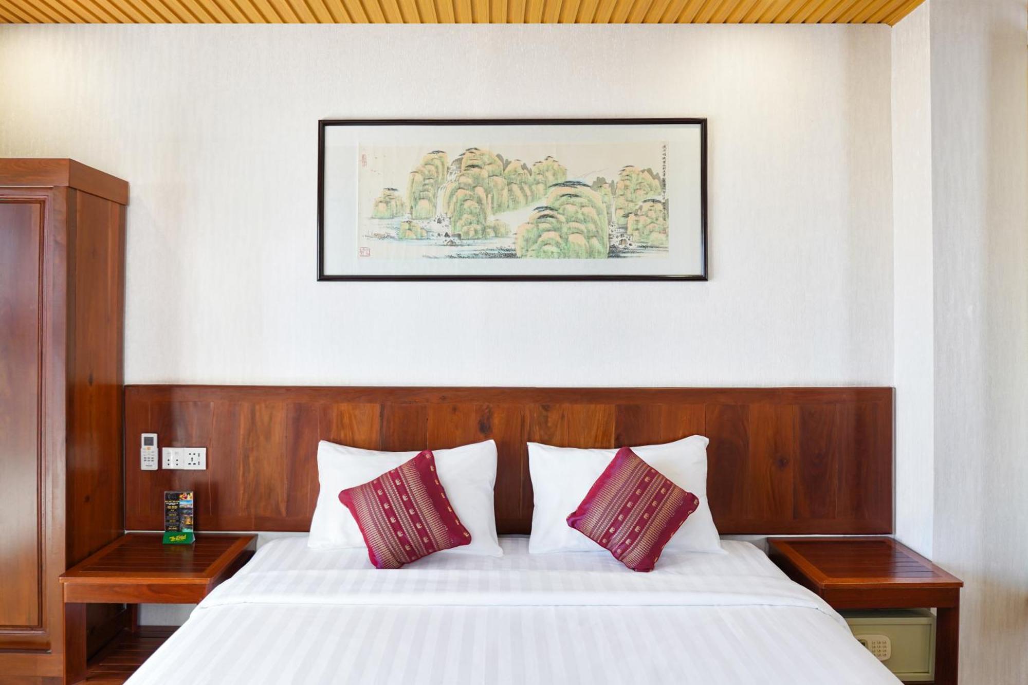 Phuminh Hotel Riverside Phnom Penh Exterior foto